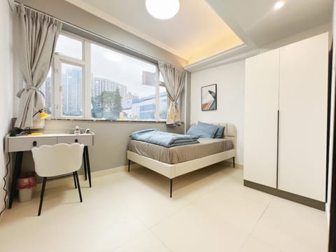 Bed, Photo of the whole room, Bedroom