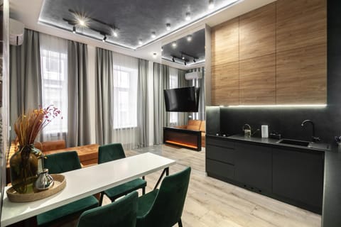 TV and multimedia, Kitchen or kitchenette, Living room, Seating area, Dining area, minibar