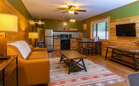 Communal lounge/ TV room, Living room, Seating area, Evening entertainment