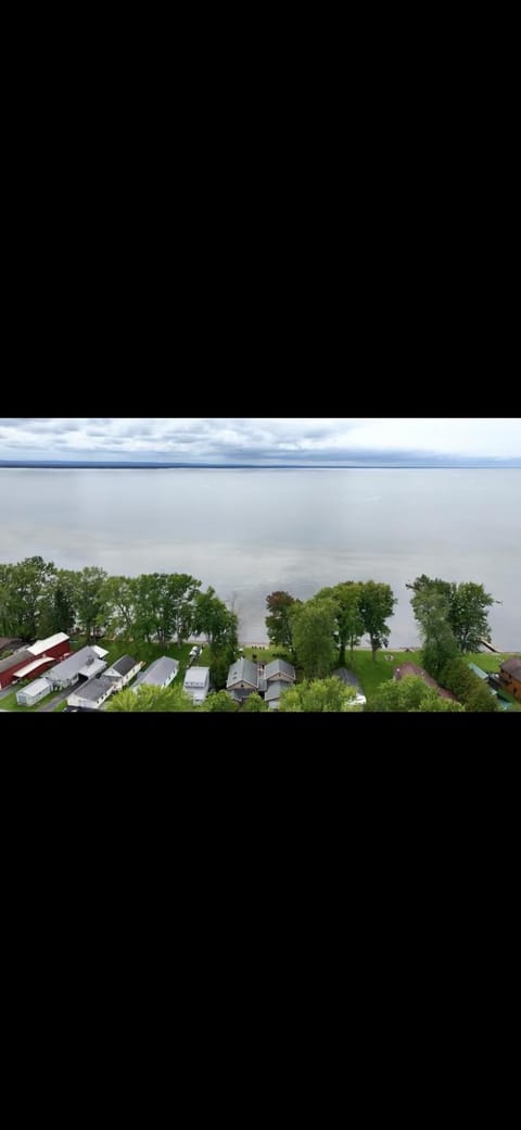 Luxury Lakehouse on Oneida Lake Villa in Oneida Lake