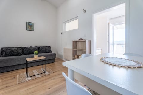 Bed, Living room, Dining area