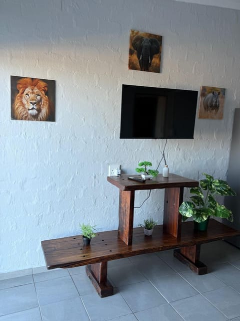 Lion's Cave 3 Apartment in Western Cape