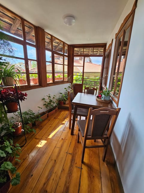 Guest House GURKO 7, 2BR, Top Center, Free Parking Bed and Breakfast in Veliko Tarnovo