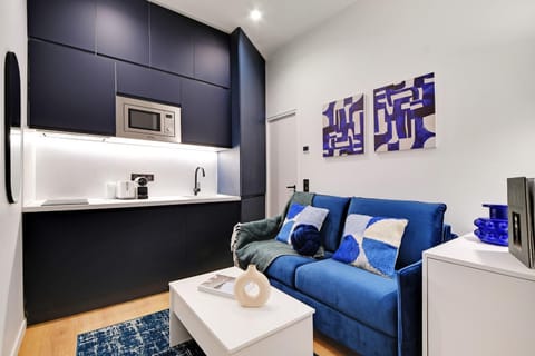 Kitchen or kitchenette, Living room