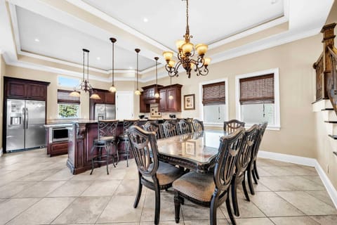 Kitchen or kitchenette, Dining area, dishwasher, oven, stove