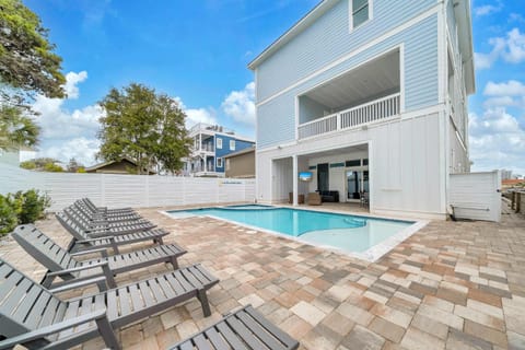 Good Day Sunshine House in Miramar Beach