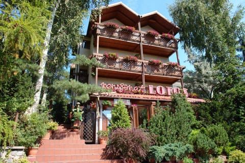 Restaurant/places to eat, Facade/entrance