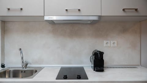 Coffee/tea facilities, minibar