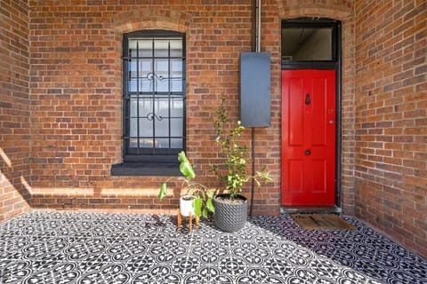 Property building, Facade/entrance