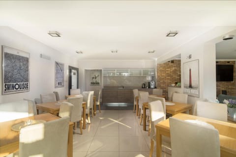 Lounge or bar, Food and drinks, Communal kitchen, Area and facilities