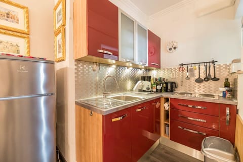 Moderne Unterkunft mit Terrasse, Garten, WiFi, BBQ Apartment in Lika-Senj County