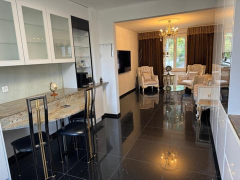 Living room, Dining area, Evening entertainment, kitchen