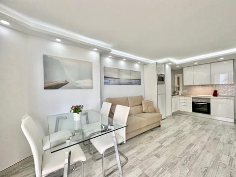 Living room, Dining area, kitchen