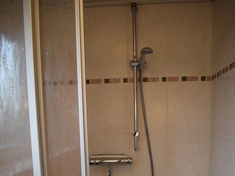 Bathroom, Living room