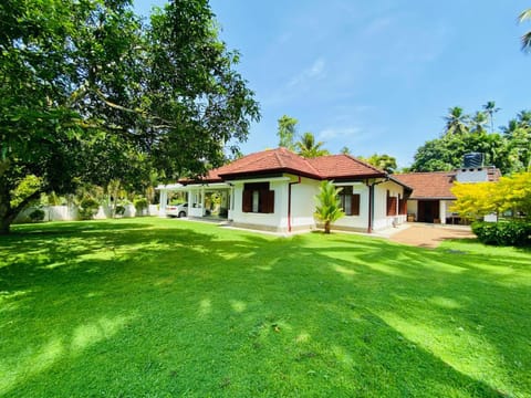 Property building, Natural landscape, Garden, Garden view