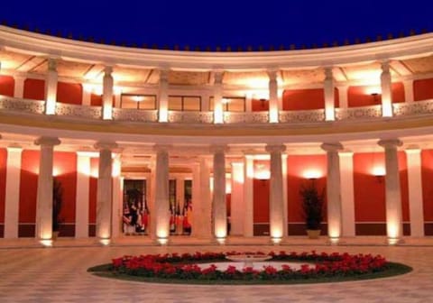 Central sunny 25sq flat, 6th floor Apartment in Athens