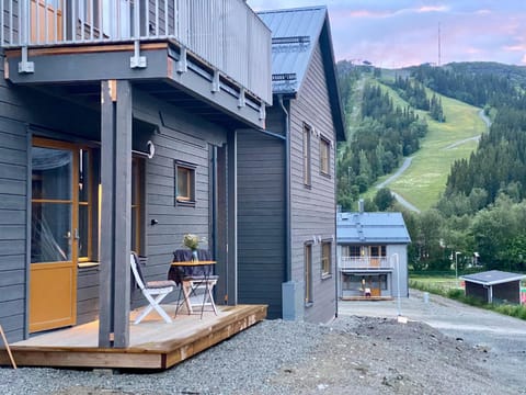 Property building, Patio, Spring, Day, Natural landscape, View (from property/room), Balcony/Terrace, Mountain view