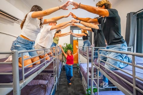 Bedroom, bunk bed