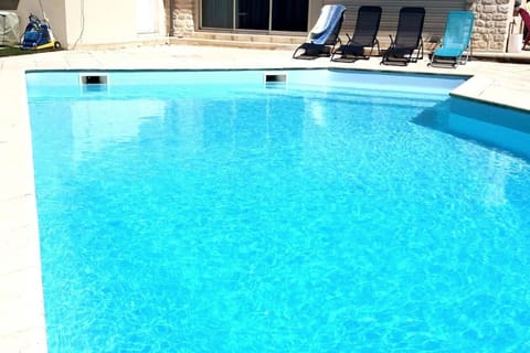 Day, Balcony/Terrace, Pool view, Swimming pool, Swimming pool, sunbed