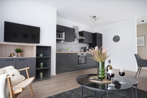 TV and multimedia, Kitchen or kitchenette, Living room, Dining area, dishwasher, minibar, pet friendly, stove, kitchen