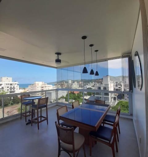 View (from property/room), Balcony/Terrace, Dining area