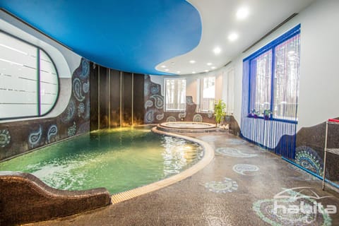 Hot Tub, Swimming pool, Swimming pool