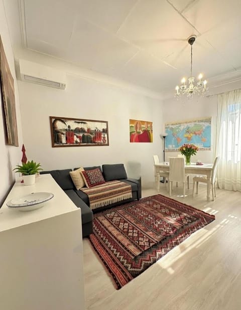 TV and multimedia, Living room, Dining area, air conditioner