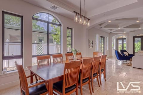 LVS Villa Alba- Walk2LasOlas, HeatedPool, RoofTopTerrace House in Fort Lauderdale