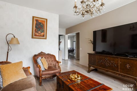 TV and multimedia, Living room, Seating area