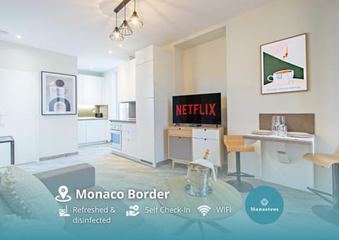 TV and multimedia, Coffee/tea facilities, Living room, Dining area, oven, kitchen