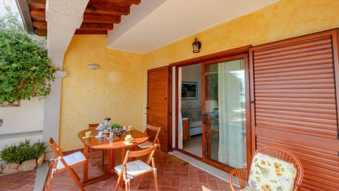 Balcony/Terrace, Dining area