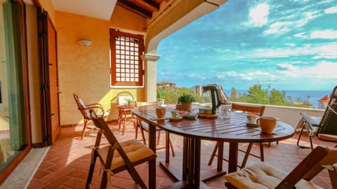 Balcony/Terrace, Dining area