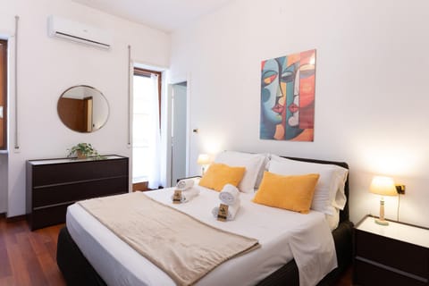 Bed, Photo of the whole room, Bedroom, air conditioner