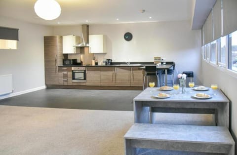 Kitchen or kitchenette, Dining area, dishwasher, minibar, pet friendly, stove, toaster