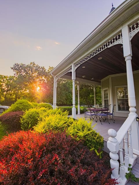 Exquisite Victorian Vacation rental in Lake Springfield