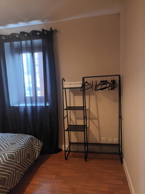 Maison meublée avec parking Apartment in Moulins