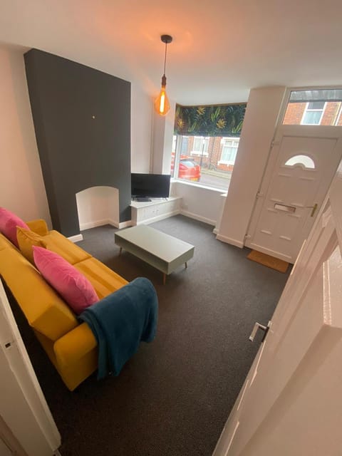 SkylinesAirbnb Apartment in Stoke-on-Trent