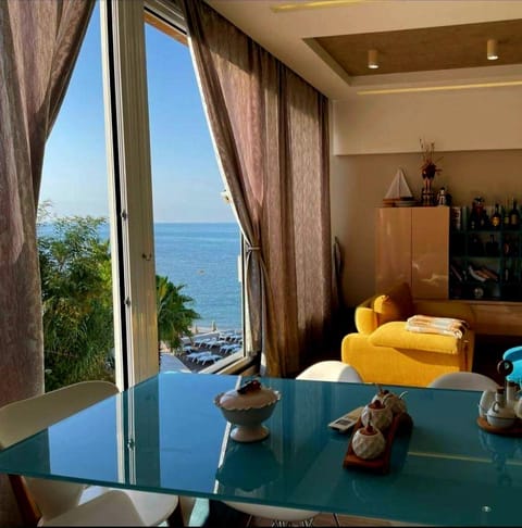 Living room, Sea view