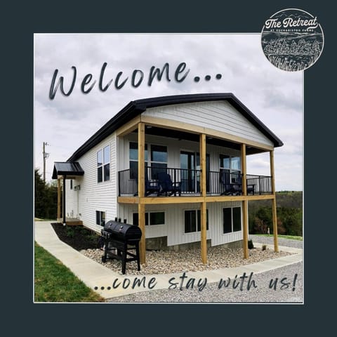 100 Acre Relaxing Retreat Near ARK- The Farmhouse House in Ohio