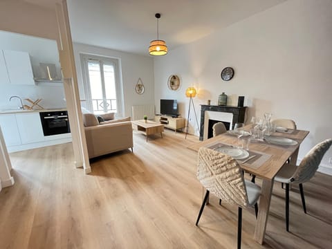 Kitchen or kitchenette, Living room, Dining area