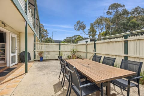 Property building, Patio, Day, View (from property/room), Balcony/Terrace, Dining area