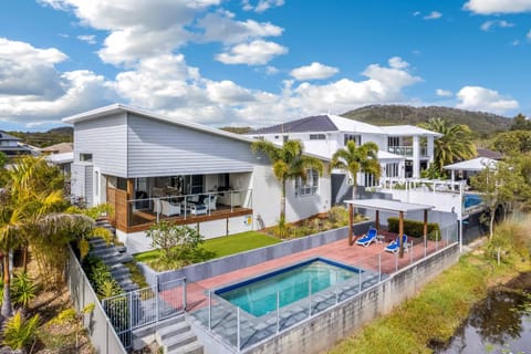 Property building, Swimming pool