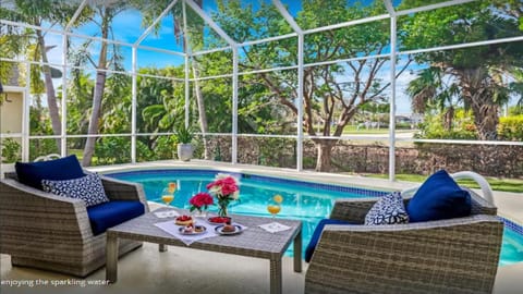 5BR Beach House - Private Pool - Beach Access Included House in Marco Island