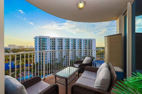 Patio, View (from property/room), Balcony/Terrace, Balcony/Terrace, Pool view, sunbed