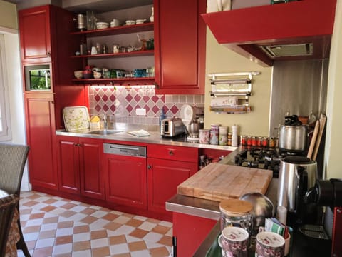 Maison de charme classée 4 étoiles centre ville vannes Garage WIFI Villa in Séné