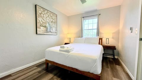 1BR Apt 7 mins Integris Monthly 20 Off #20A House in Oklahoma City