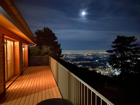 Natural landscape, View (from property/room), Balcony/Terrace