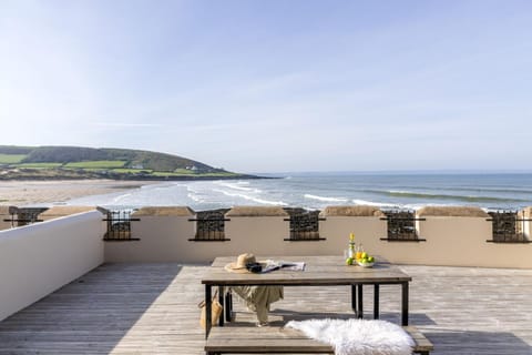 Patio, Day, Natural landscape, View (from property/room), Dining area, Beach, Sea view