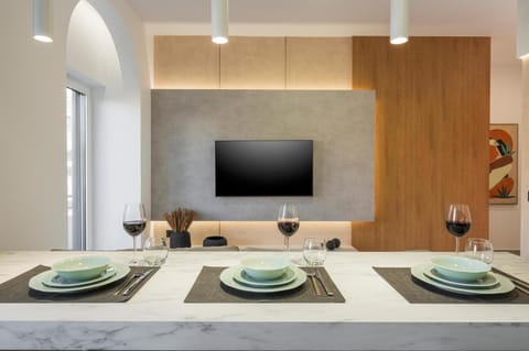 TV and multimedia, Dining area