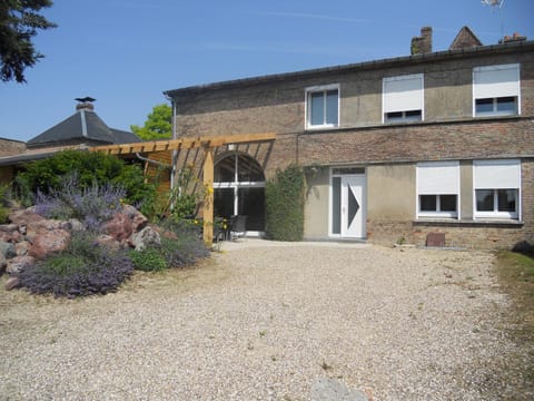 Property building, Day